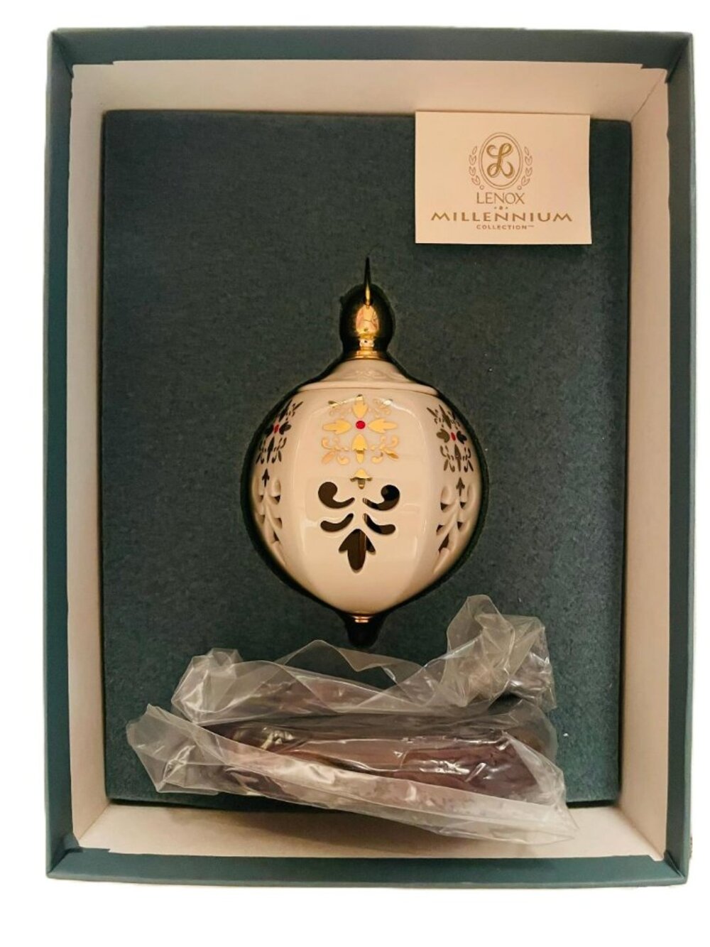 NEW Lenox Millennium Collection 2000 Pierced Ornament MINT IN BOX COA Stand
